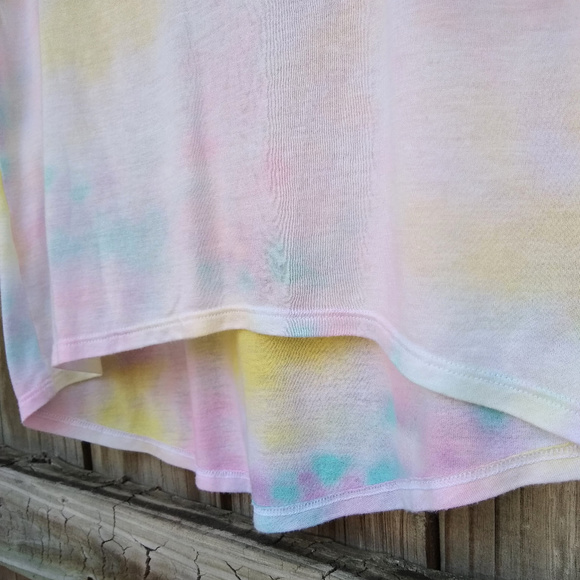 PINK Victoria's Secret Tie Dye Cropped T-Shirt - Picture 3 of 8